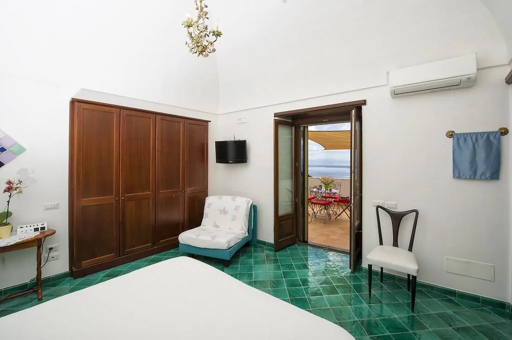 Tenuta Mamma Carmela Amalfi 0*,